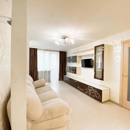 Beautiful 1-Bedroom Near Most City Center Dniepropietrowsk Zewnętrze zdjęcie