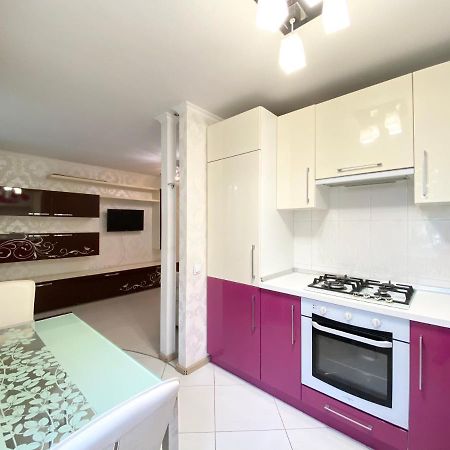 Beautiful 1-Bedroom Near Most City Center Dniepropietrowsk Zewnętrze zdjęcie