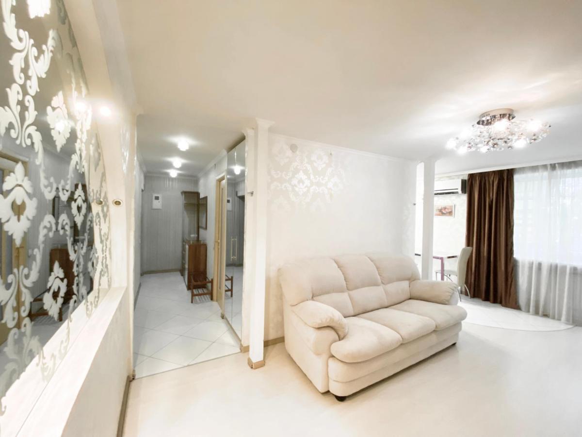 Beautiful 1-Bedroom Near Most City Center Dniepropietrowsk Zewnętrze zdjęcie